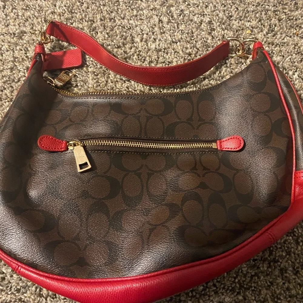Coach 38267 Harley East West Hobo in Red and Brown - Picture 2 of 6
